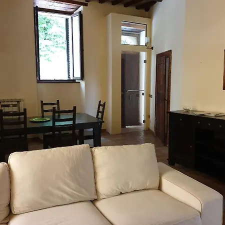 Caratteristico Apartment *